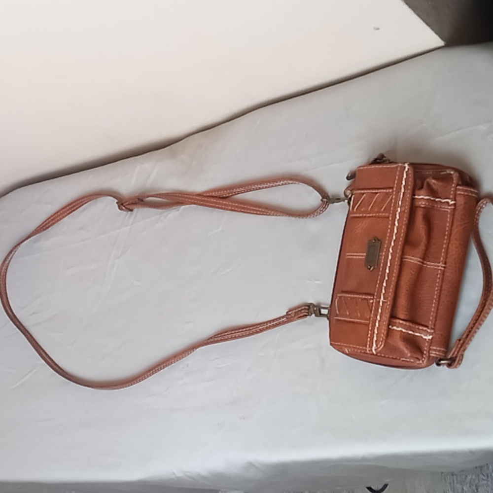 B.O.C croosbody wallet